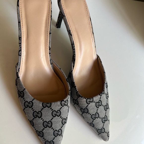 Gucci Women's Black and Gray Heels - Picture 3 of 11